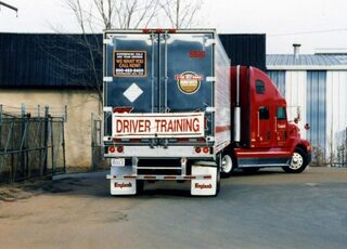 „E” kategória Nehézpótkocsi vezetés oktatás Zalaegerszegen és Nagykanizsán „E” kategória Nehézpótkocsi vezetés oktatás Zalaegerszegen és Nagykanizsán